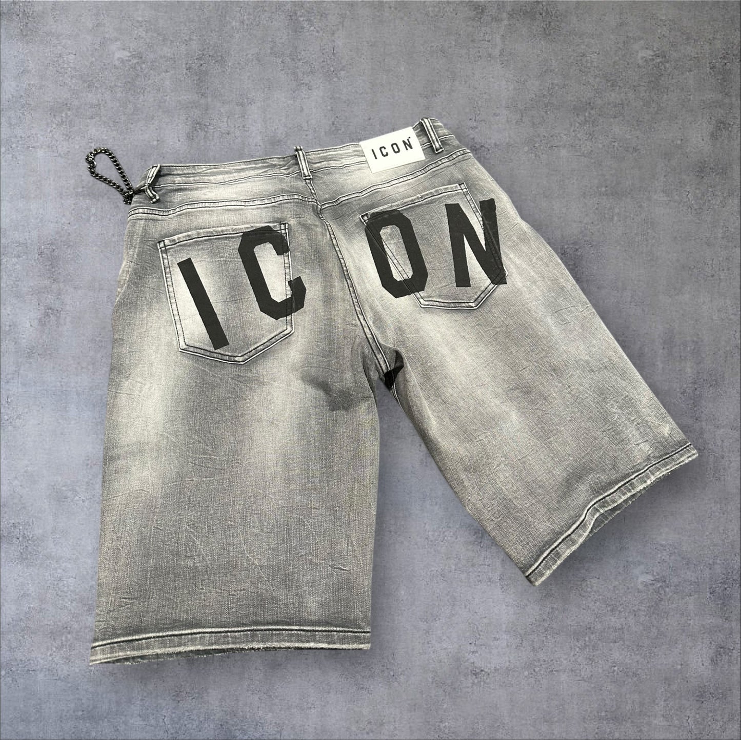 Short icon logo back