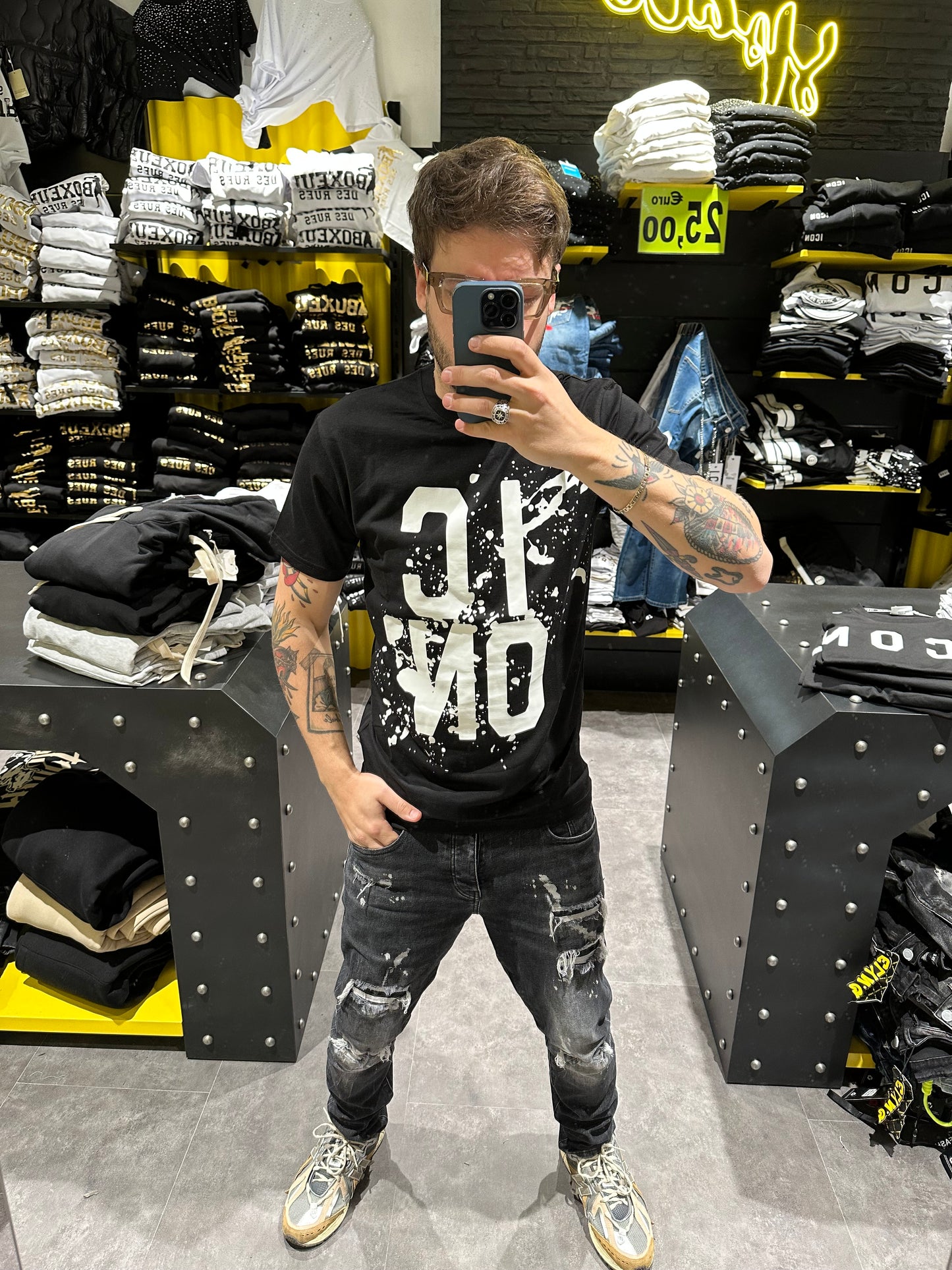 T-shirt Icon painting