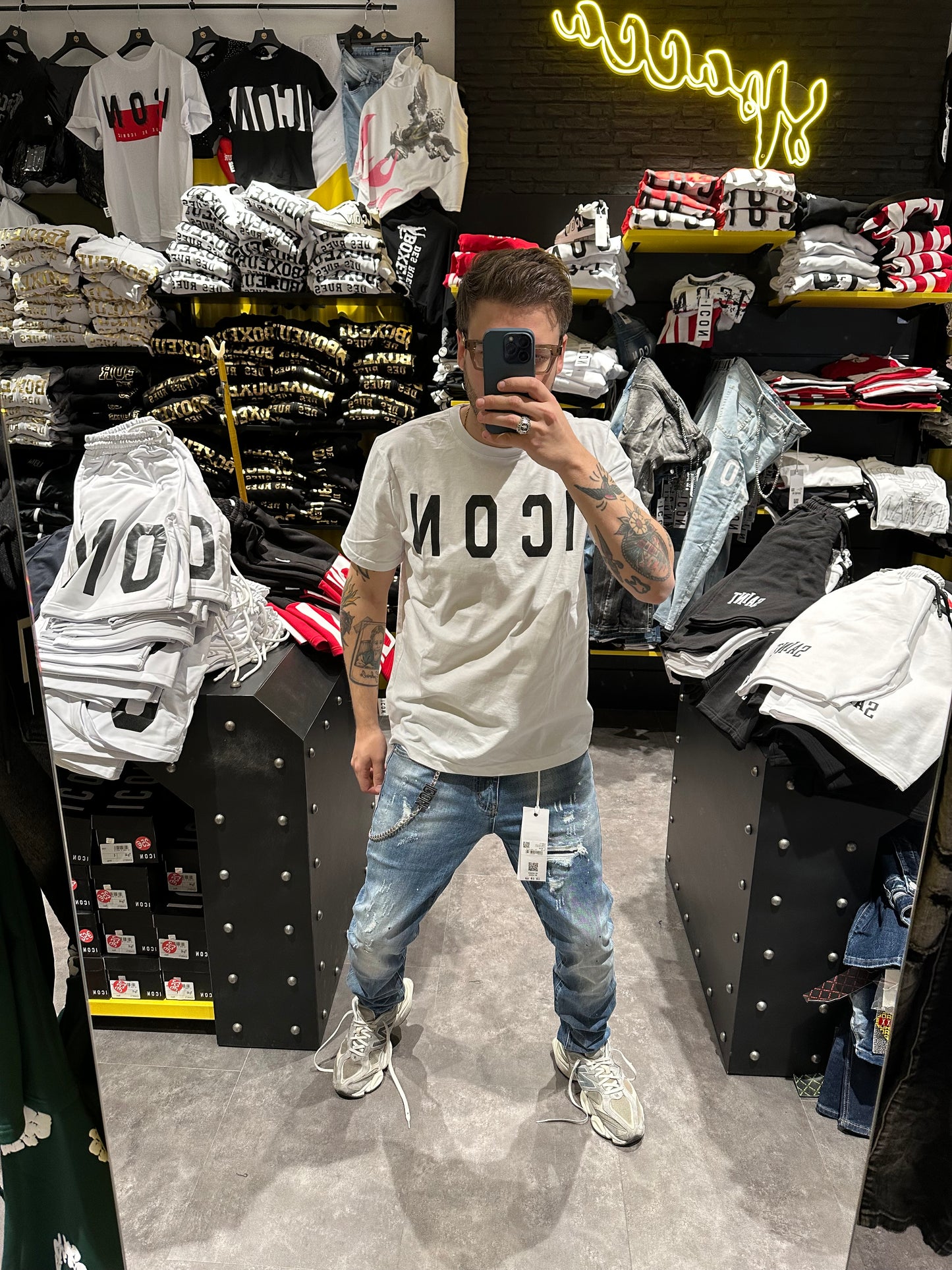 Jeans icon basic logo